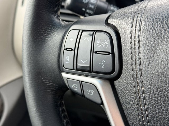 2015 Toyota Sienna XLE 8 Passenger