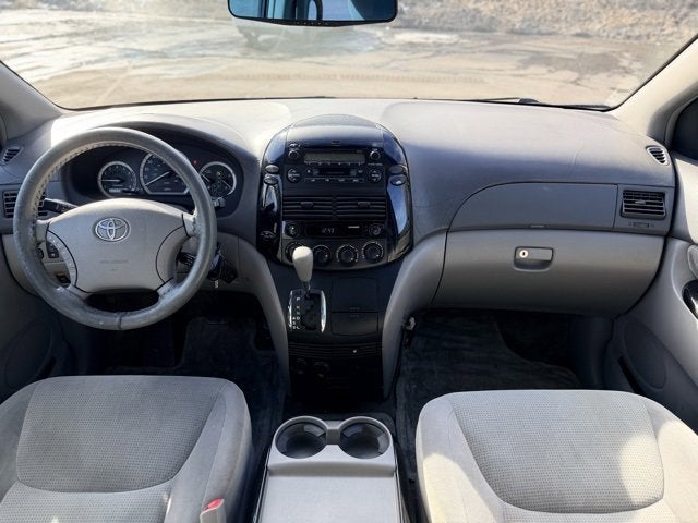 2005 Toyota Sienna CE