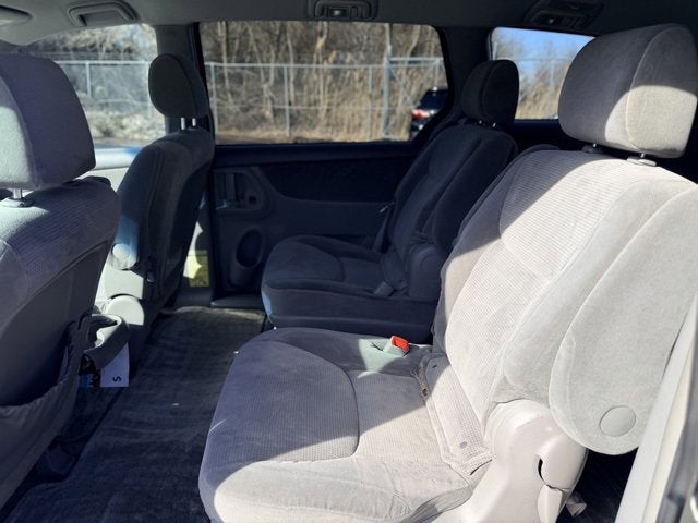 2005 Toyota Sienna CE