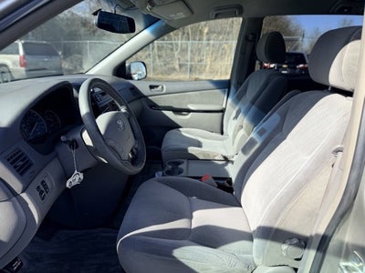 2005 Toyota Sienna CE