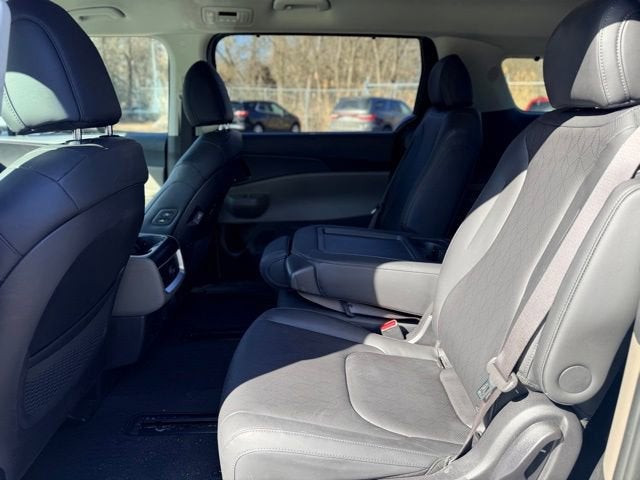 2025 Kia Carnival MPV EX