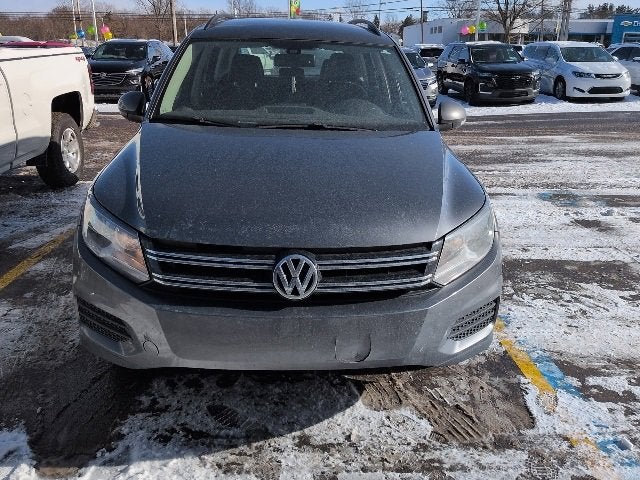 Used 2016 Volkswagen Tiguan S with VIN WVGBV7AX8GW610438 for sale in Davison, MI