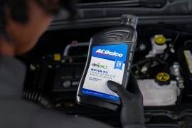6-QUART ACDELCO GM OE DEXOS1® FULL SYNTHETIC OIL CHANGE ON MOST VEHICLES